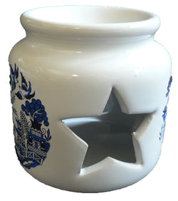 Blue willow China Oil Burner for wax melts, essential oils or  yankee tarts.