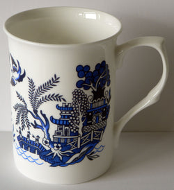 Blue willow bone china mug standard willow pattern