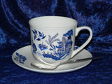 Blue willow pattern teacup and saucer set.  Bone china cup and saucer gift boxed with spoon